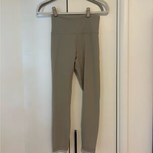 Lulu Wundertrain leggings, Size 6, 25 in.
